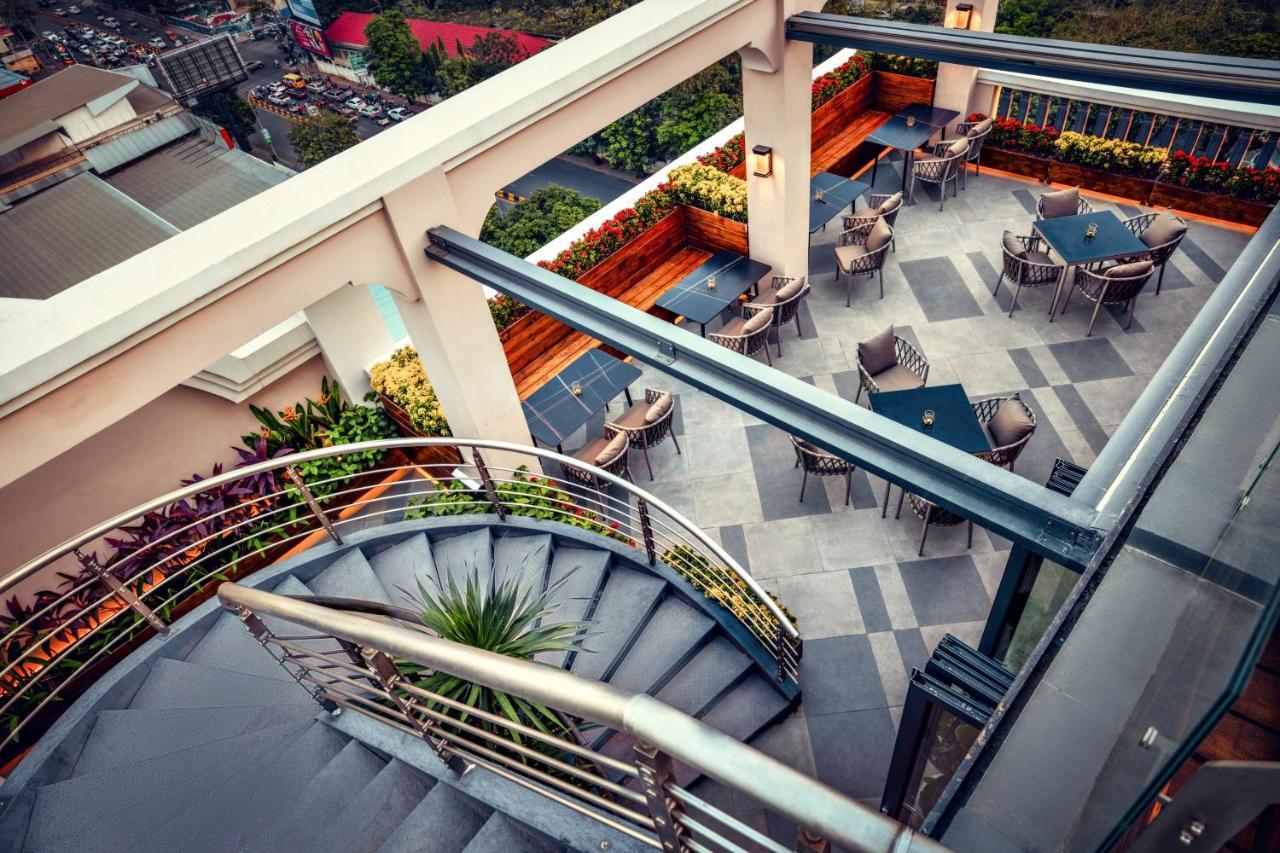 Готель Maxx Phnom Penh Downtown By H World Екстер'єр фото