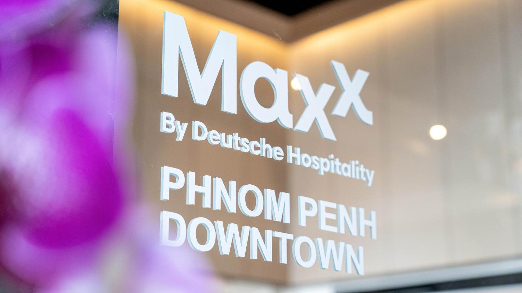 Готель Maxx Phnom Penh Downtown By H World Екстер'єр фото